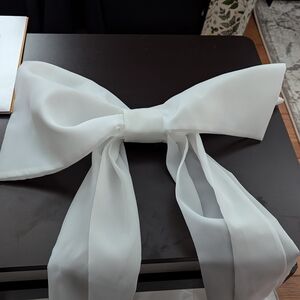 white bow for wedding dress